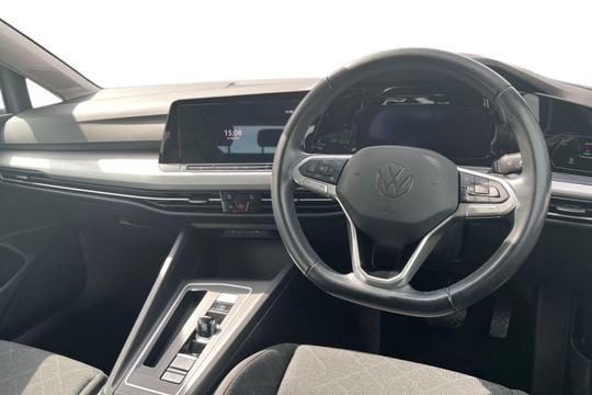 Volkswagen Golf Photo autoimg-16c235671d53af9534c0559c61f0ad9e5e0f0ac9.jpg