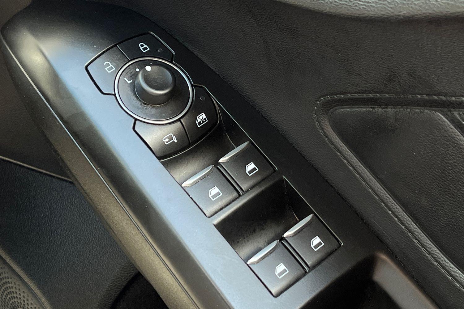 Ford Focus Photo 15