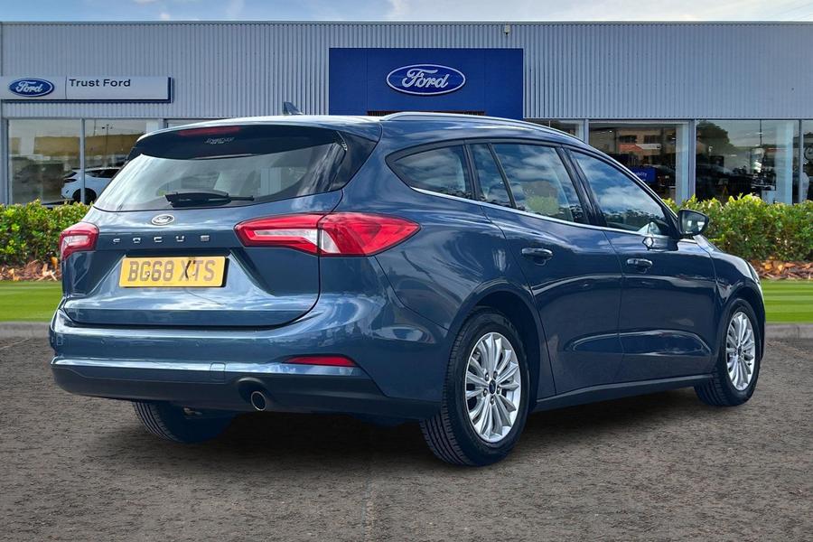 Ford Focus Photo autoimg-16ca2fd30f1462fdeca367568e7705aec69d5e8e.jpg