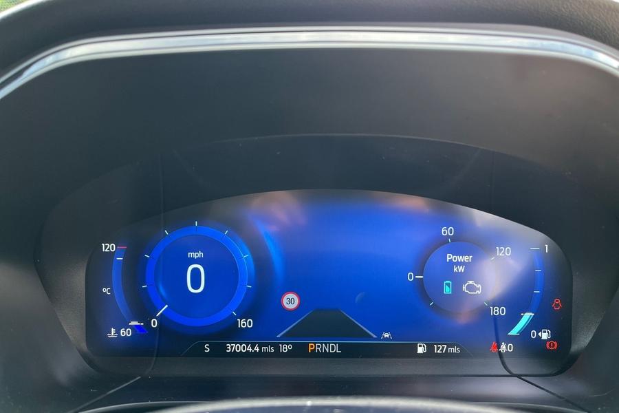 Ford KUGA Photo autoimg-16cee558a534d748a44ac7b421ba91fdd2b7dc28.jpg