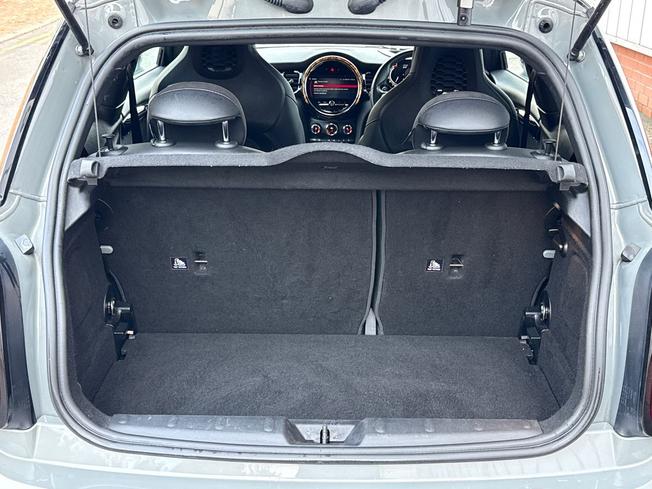 MINI Hatch Photo 12