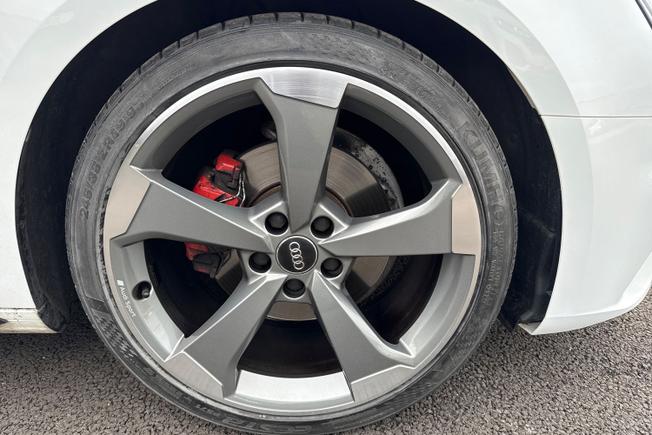 AUDI A4 Avant Photo 34