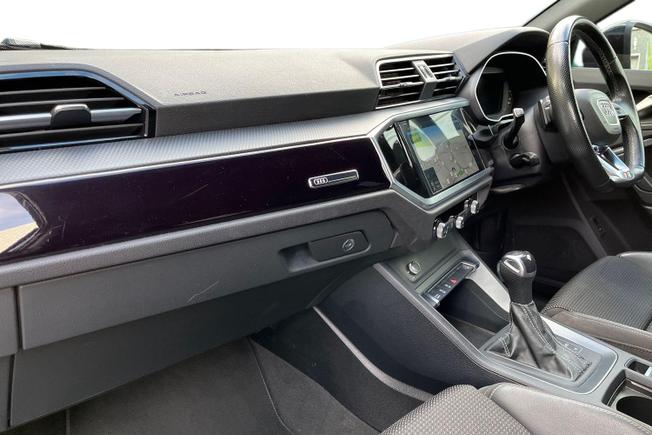 Audi Q3 Photo 2