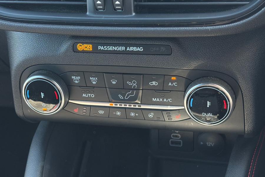 Ford KUGA Photo autoimg-16dcfd30b68561a125671eabdd334d5dbbc5c4e5.jpg
