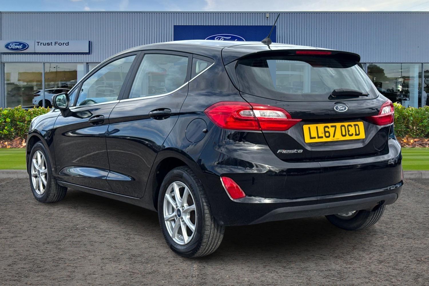Ford FIESTA Photo 1