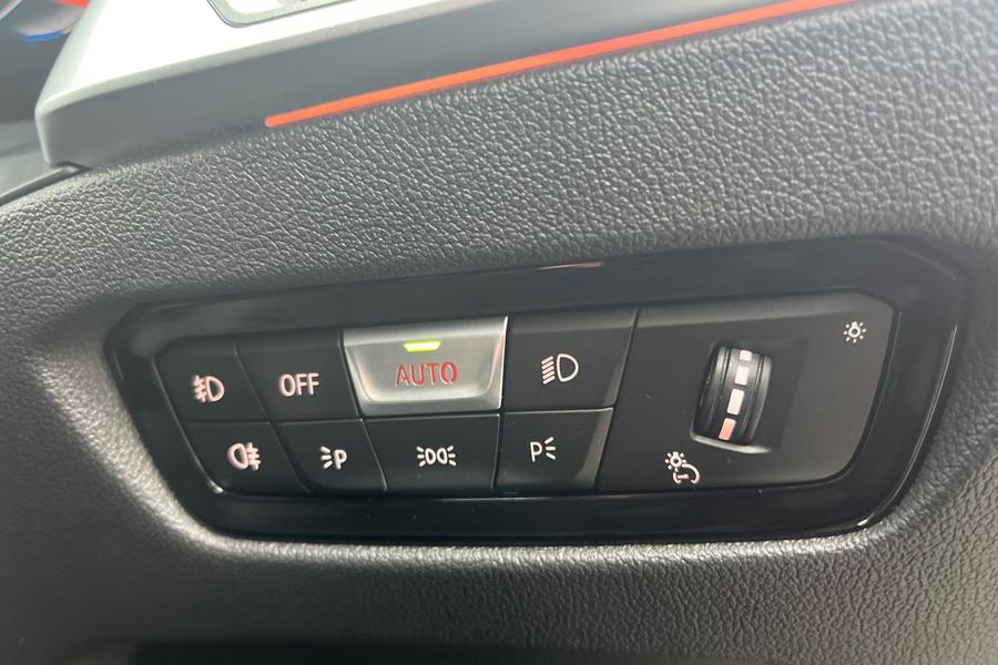 BMW 3 SERIES Photo autoimg-16ddccbf83f283285d8e259361bc3243f9d120a6.jpg