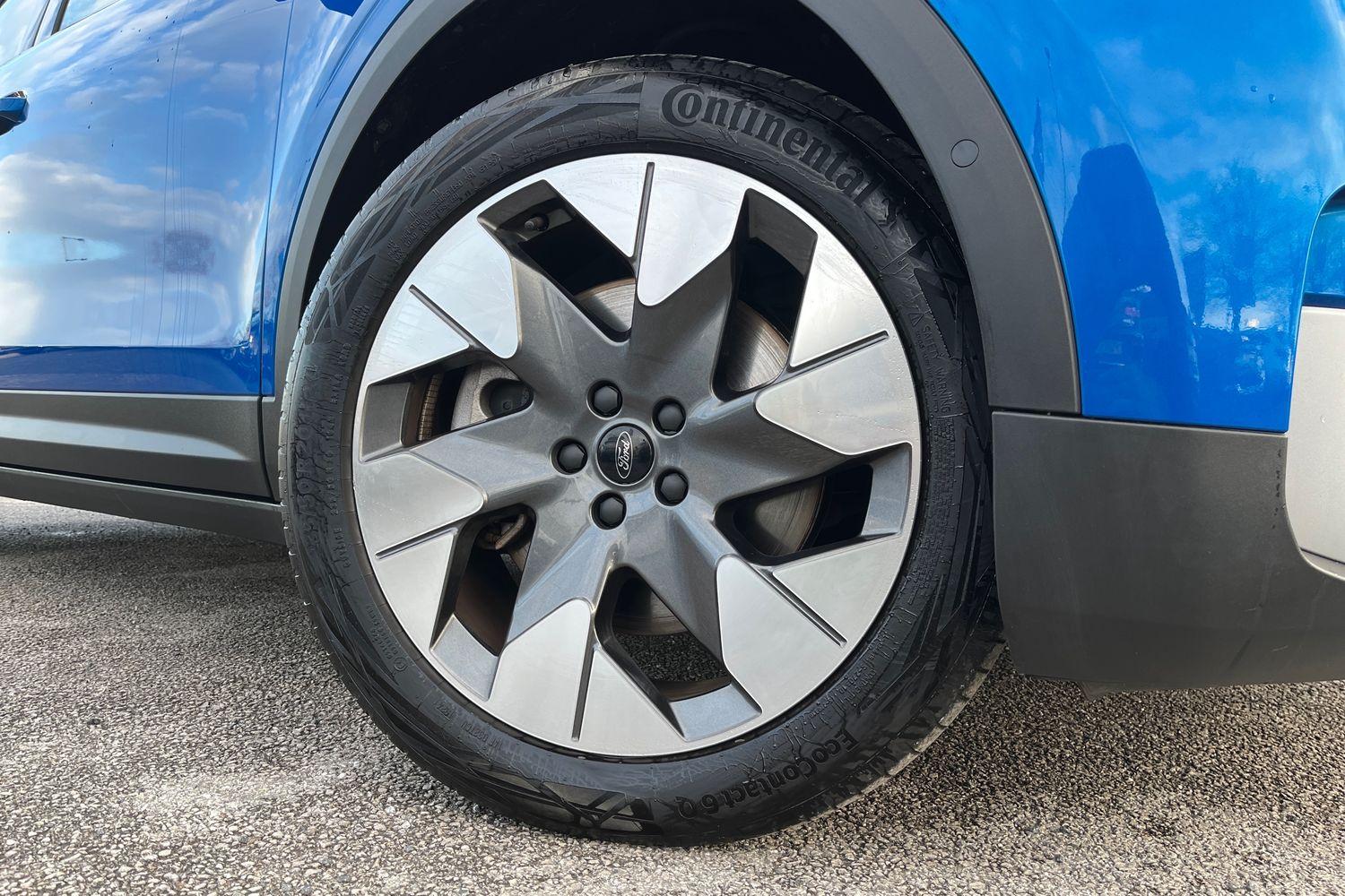 Ford Explorer Photo 7