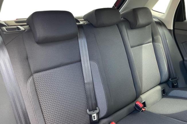 VOLKSWAGEN Polo Photo 9