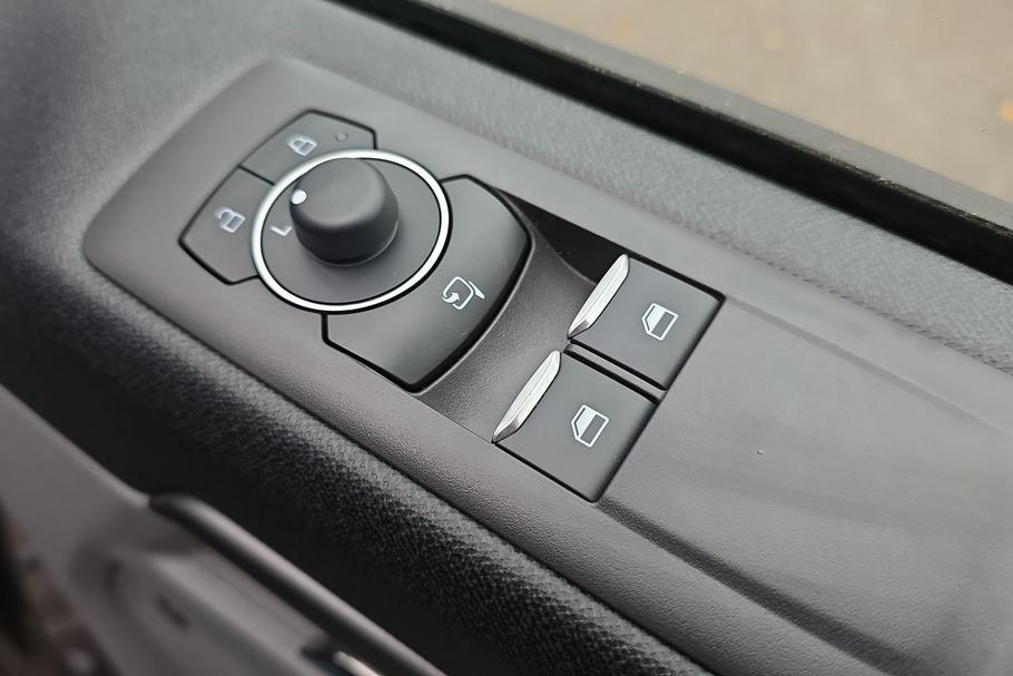 Used Ford TOURNEO CUSTOM 29