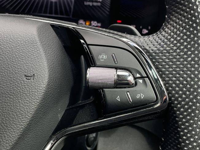 ŠKODA Karoq Photo 17
