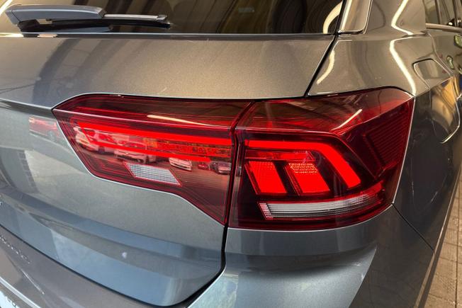 VOLKSWAGEN T-Roc Photo 18