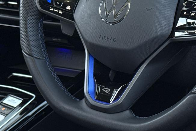 VOLKSWAGEN Golf Photo 37