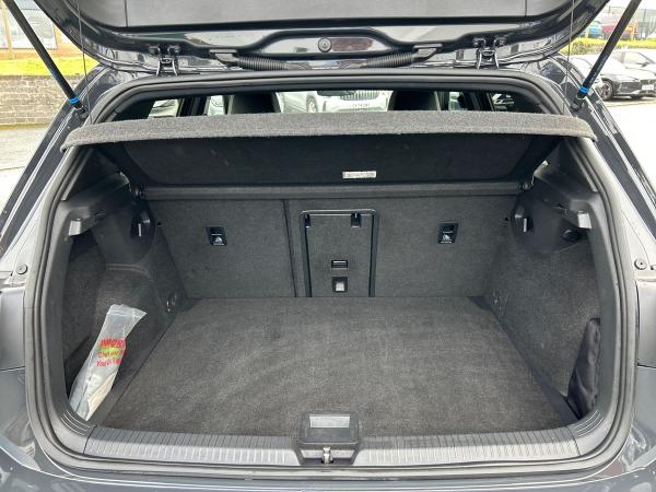 Volkswagen Golf Photo autoimg-16e9cd6b53ff74076813684f2610ebcdb7466a89.jpg