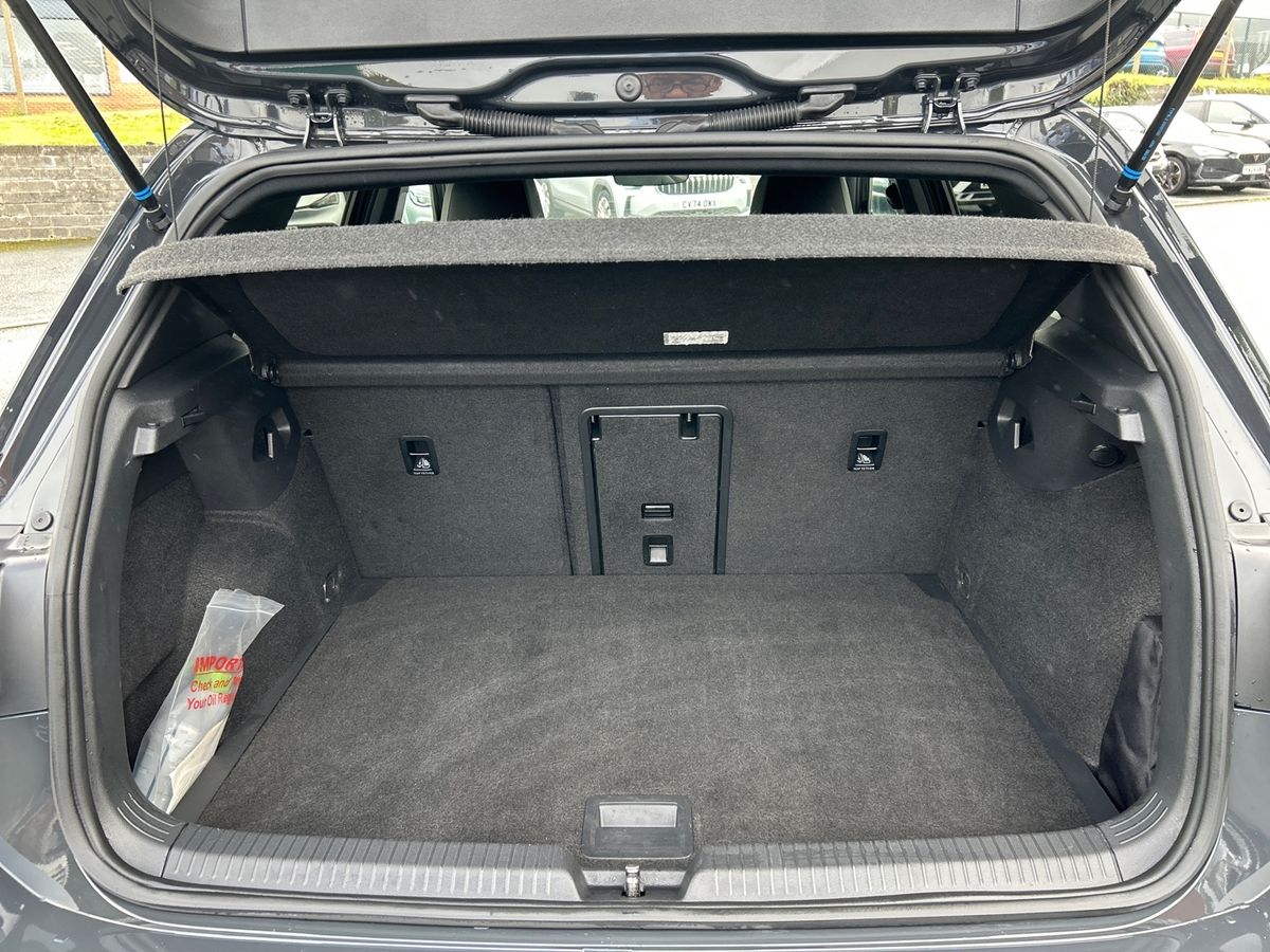Volkswagen Golf Photo 26