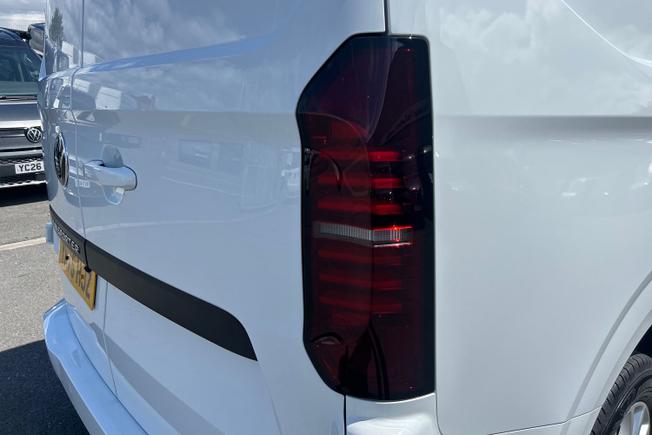 VOLKSWAGEN Transporter Photo 18