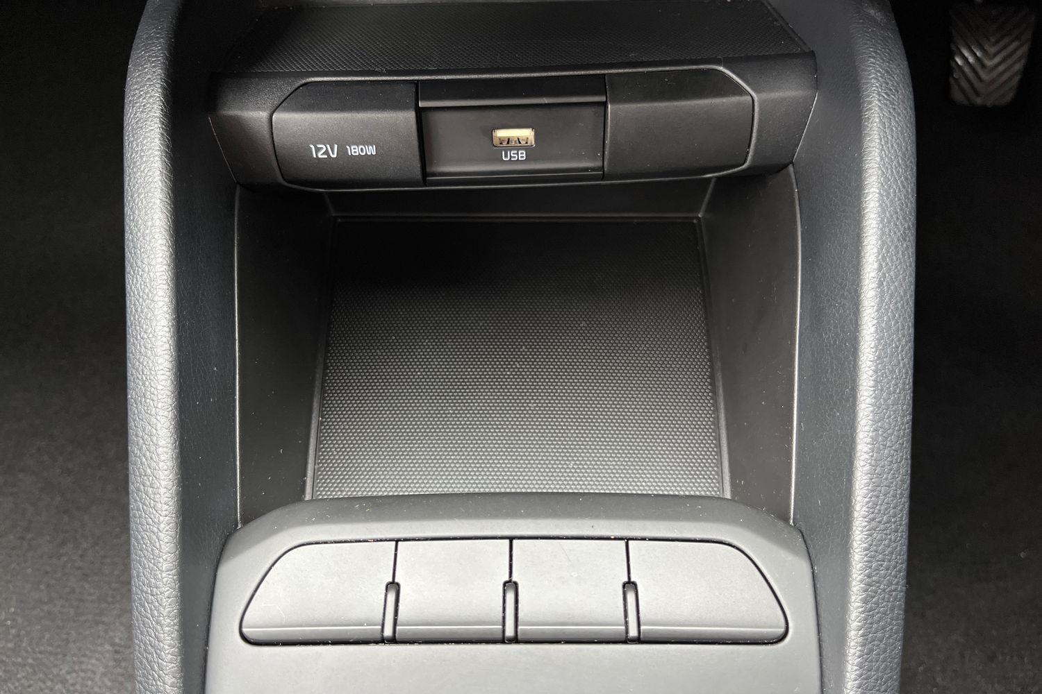 Kia STONIC Photo 32