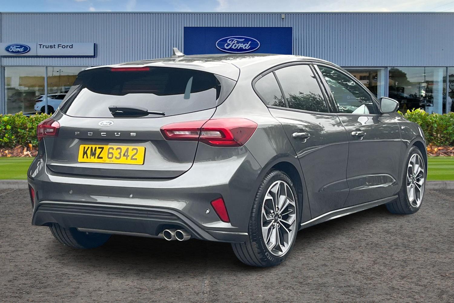 Ford FOCUS Photo 3