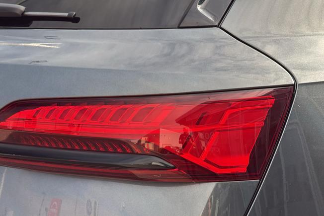 AUDI Q7 Photo 18