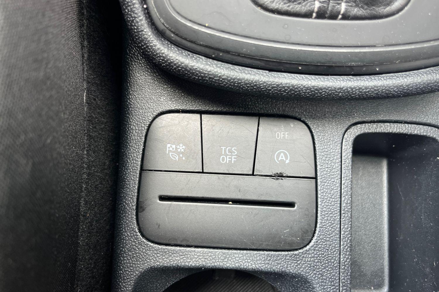 Ford FIESTA Photo 36