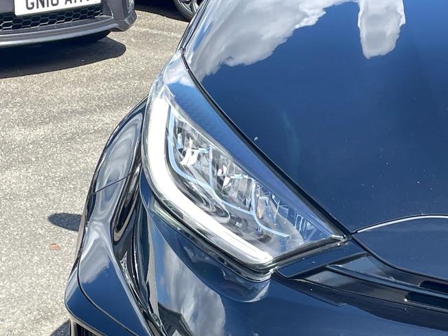 TOYOTA Yaris Photo 21