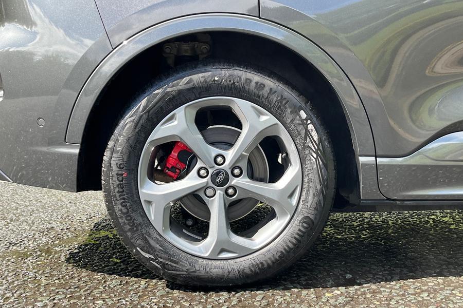 Ford KUGA Photo autoimg-16f992dd51b9d95c9d3048e5981d2caccf401c47.jpg