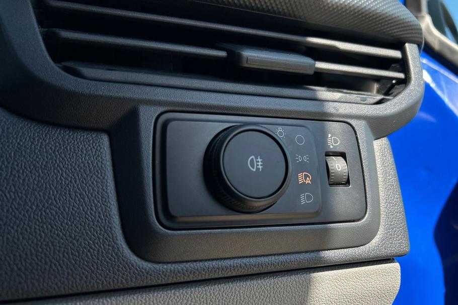 Used FORD TRANSIT CUSTOM SF75FMX 29