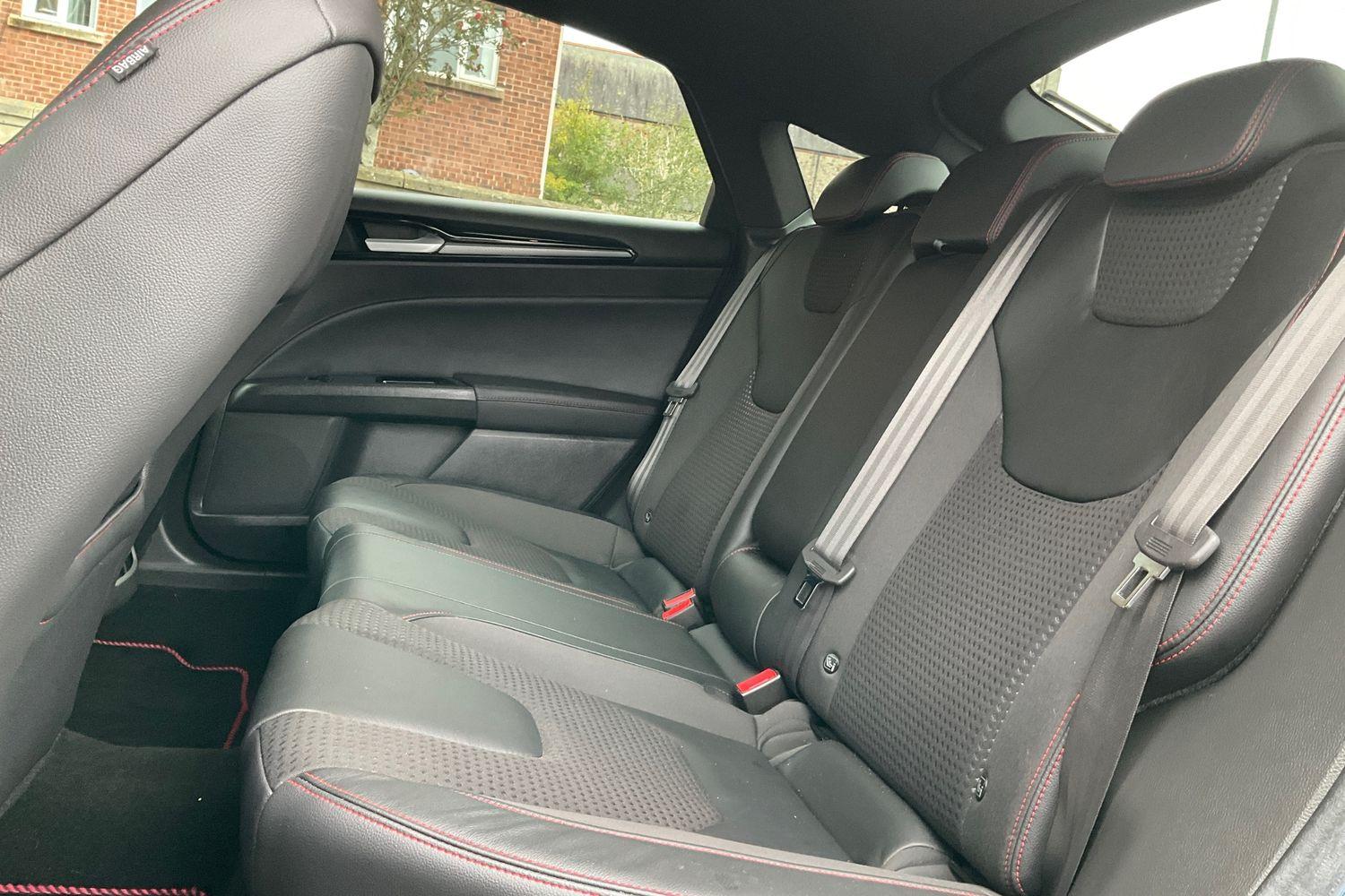 Ford MONDEO Photo 19