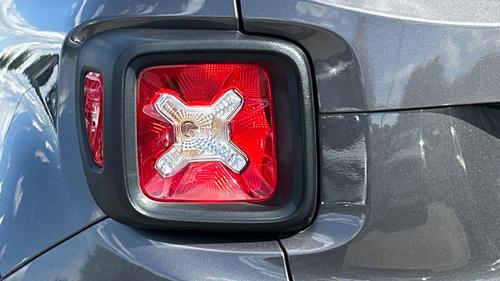 Jeep Renegade Photo autoimg-17025c89882290eb5389e95170b7a7aaca879f43.jpg