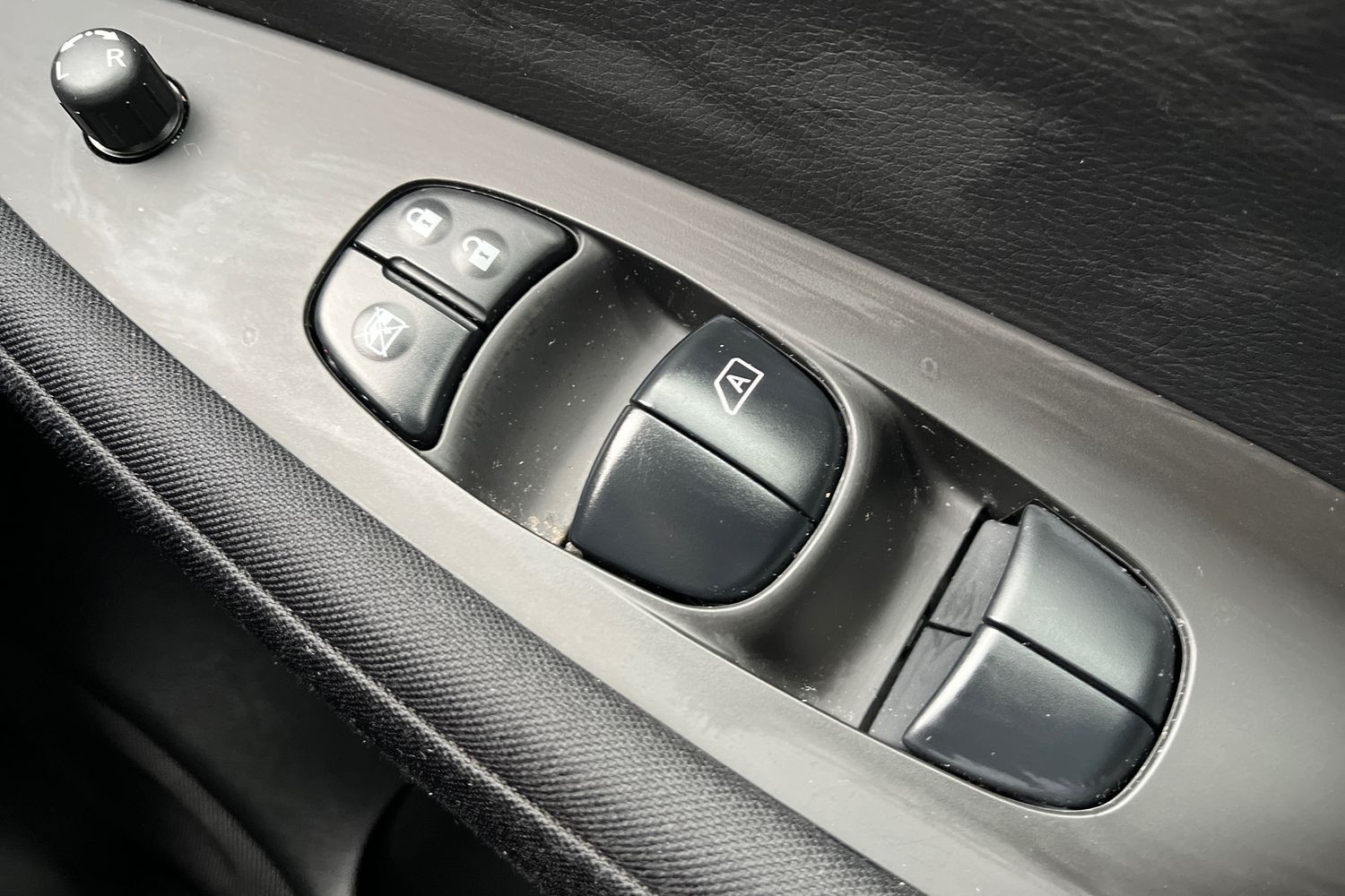 Nissan LEAF Photo 15