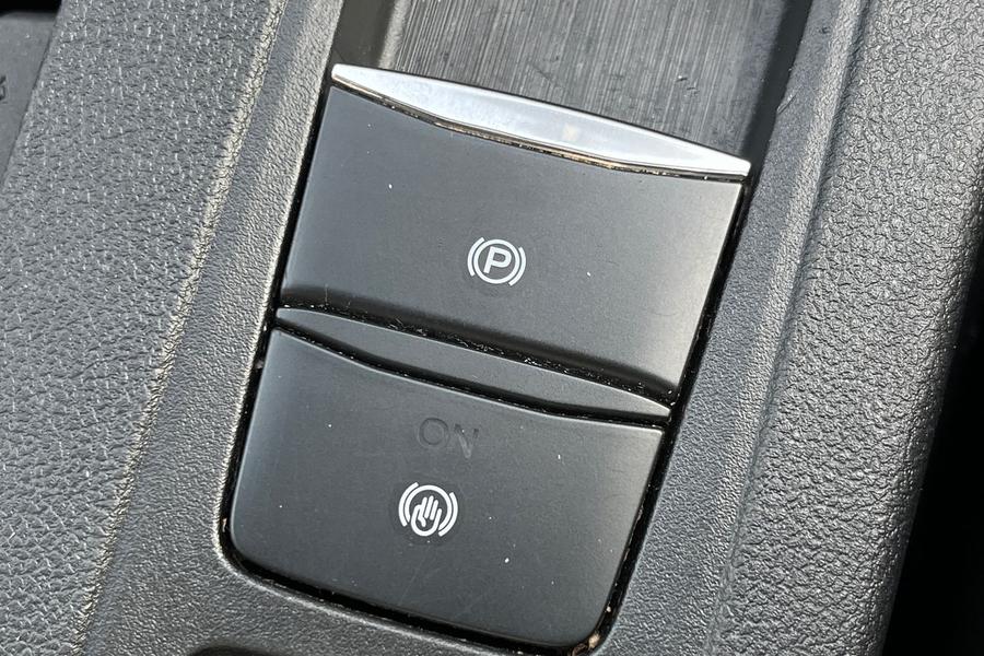 Ford KUGA Photo autoimg-17031e6426537c73959aa13f2cb651d9c528aa20.jpg