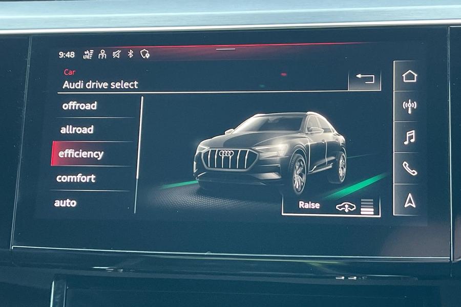Audi E-TRON Photo autoimg-17064b0fa1a9c735af6cc7a497b115772efd6f47.jpg