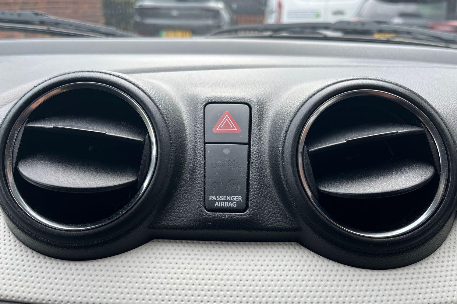 Suzuki SWIFT Photo 29