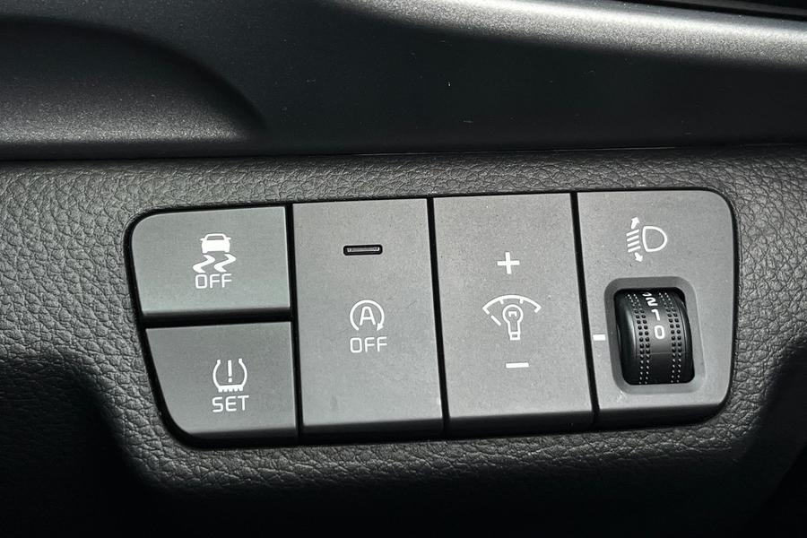 Kia STONIC Photo autoimg-1712793c8b65b900bcafde5d2a5692621f69b0e6.jpg