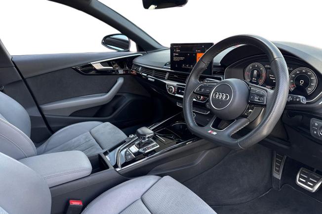 Audi A4 Avant Photo 6