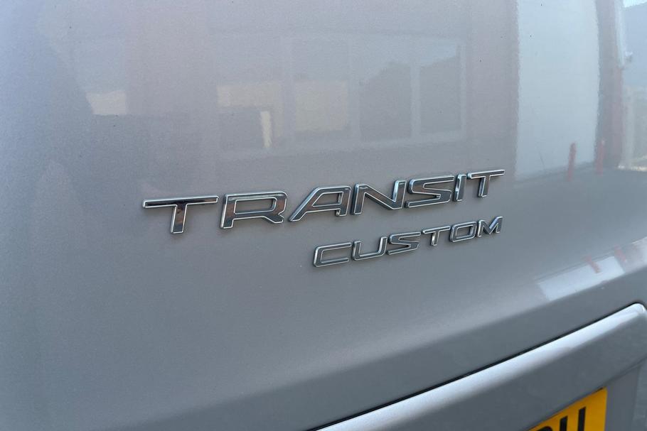 Used FORD TRANSIT CUSTOM HN22XRU 20