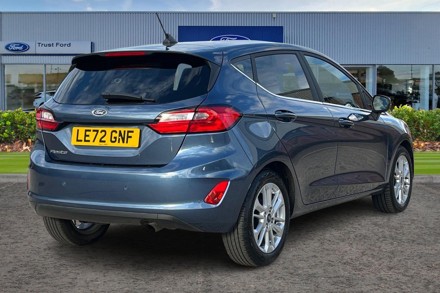 Ford Fiesta Photo 3