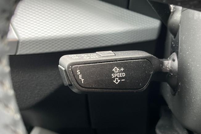 Audi Q2 Photo 36