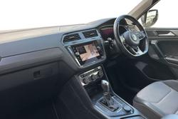 Volkswagen Tiguan Photo 2