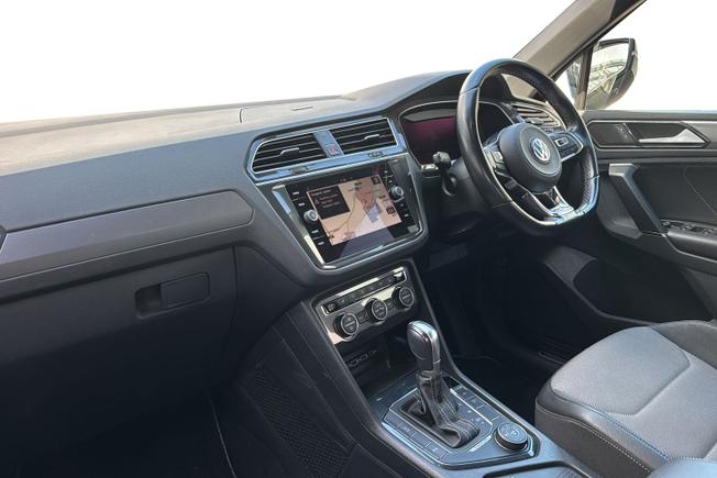 Volkswagen Tiguan Photo 2