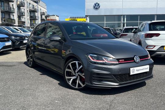 Volkswagen Golf GTI Performance Photo autoimg-1728a838bb3e8a1724ab8a688eb21cd368cde9f3.jpg