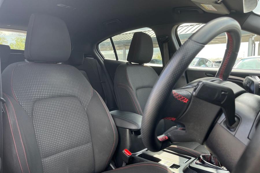 Ford FOCUS Photo autoimg-172d8e7ce2cc7d1360b72326f427d43f9d7b6a99.jpg
