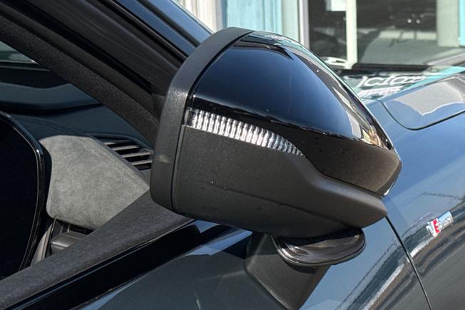 AUDI Q3 Photo 45