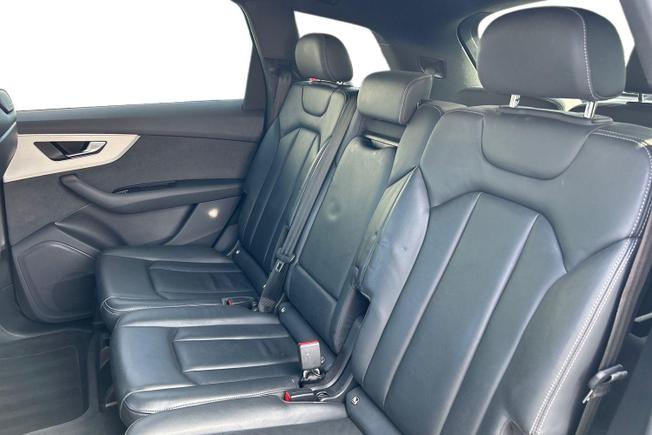 Audi Q7 Photo 9