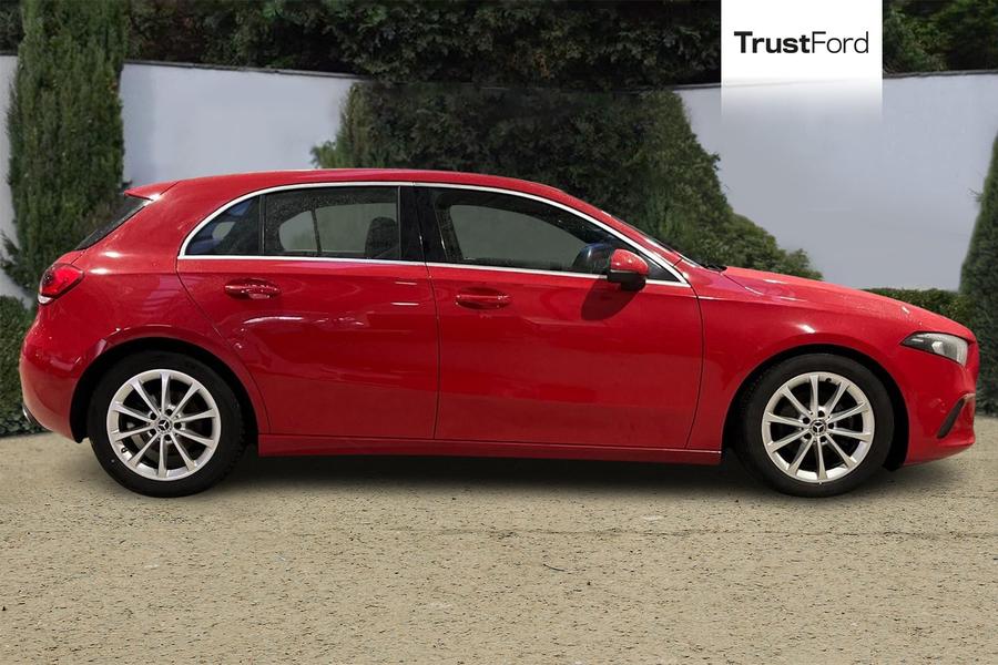 Mercedes-Benz A CLASS Photo autoimg-1730cac6816beb9e870fb79b3c075d229998453a.jpg