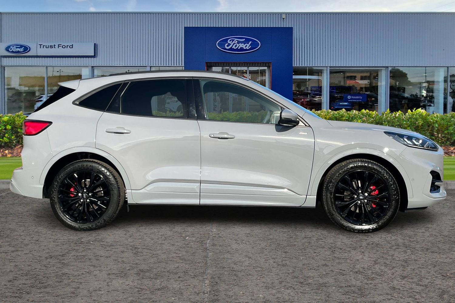 Ford KUGA Photo 2