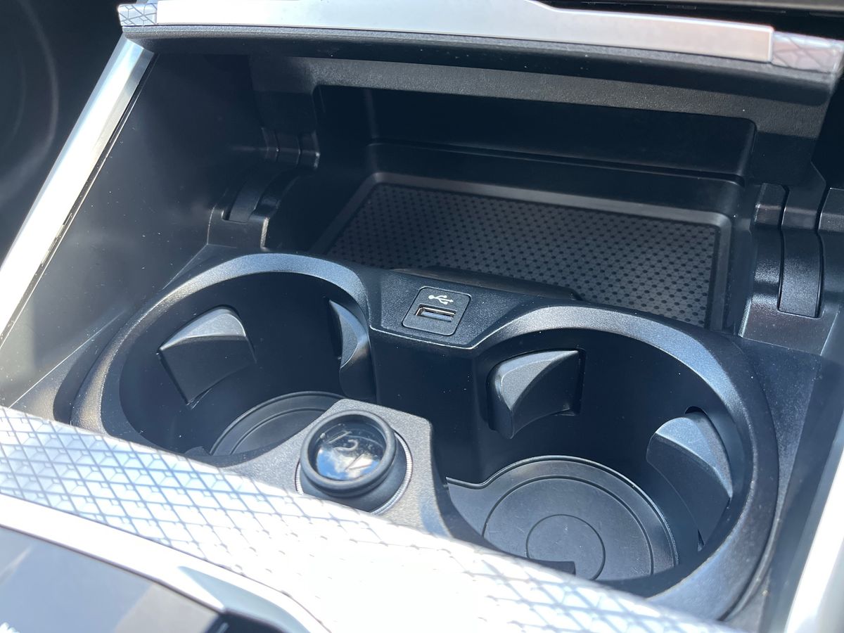 BMW 3 Series Photo 34