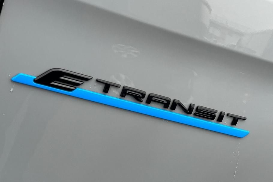 Used Ford E-TRANSIT CUSTOM WR75MZN 20