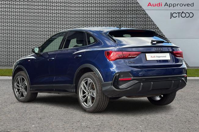 AUDI Q3 Photo 3