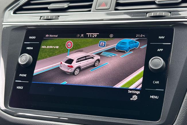 VOLKSWAGEN Tiguan Photo 31