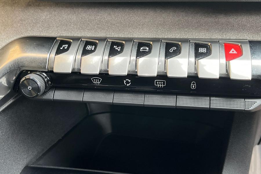 Peugeot 5008 Photo autoimg-173a1b28ea45db46247ff6ecf336e069644f93ea.jpg